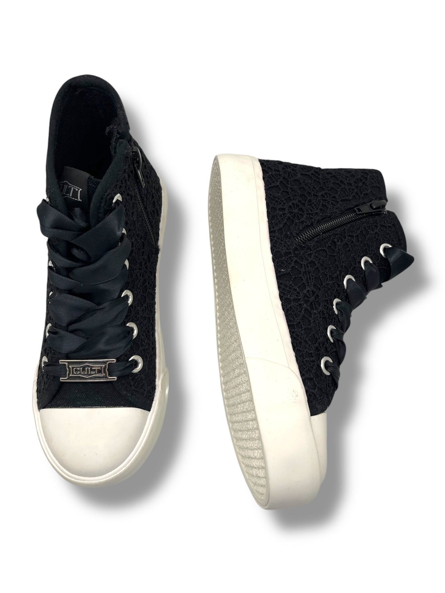 SNEAKERS CULT
