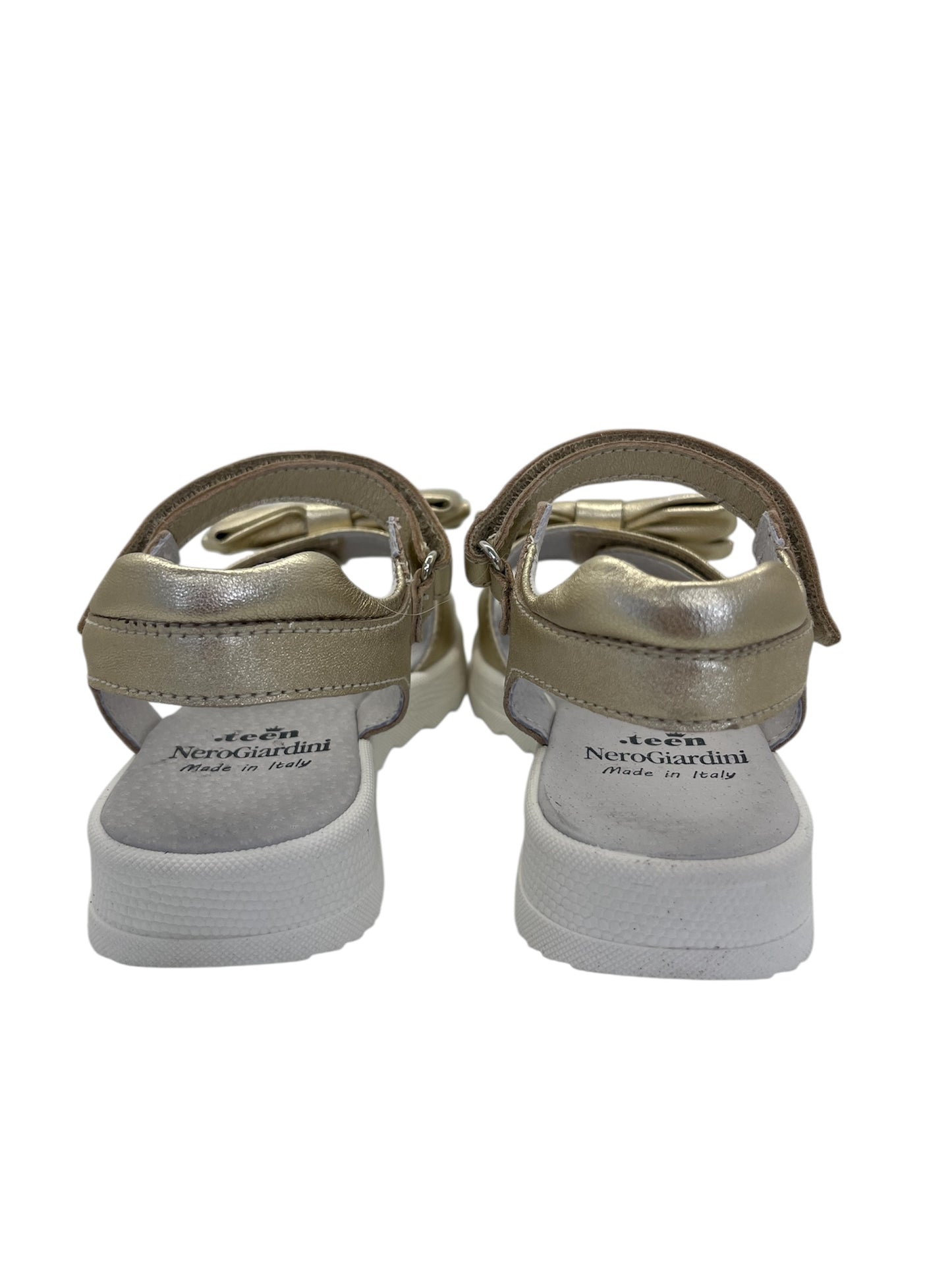 SANDALO NERO GIARDINI