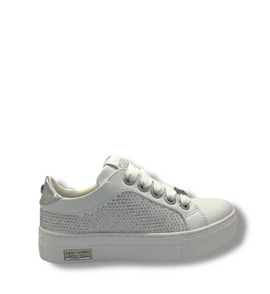 SNEAKER CULT