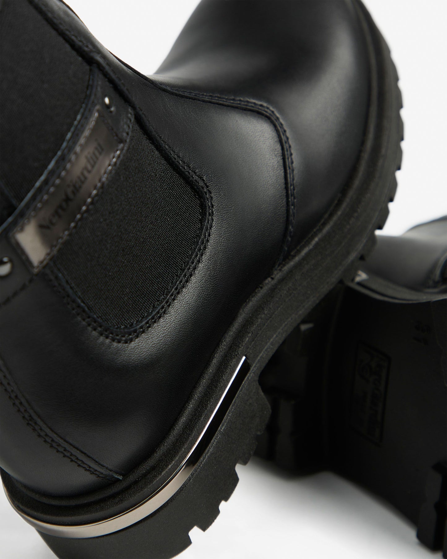 STIVALE NEROGIARDINI